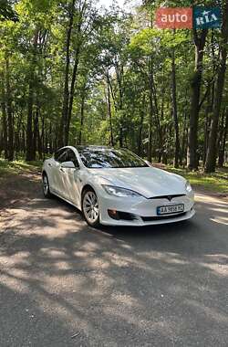 Tesla Model S 2017
