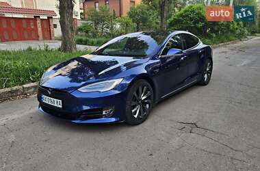 Tesla Model S  2019