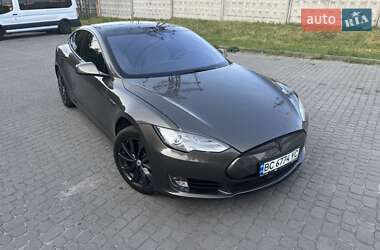 Tesla Model S  2015