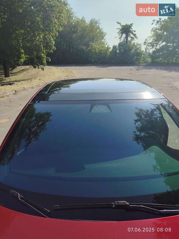 Лифтбек Tesla Model S 2017 в Запорожье