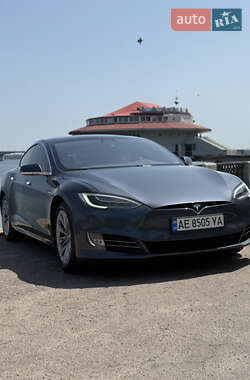 Tesla Model S  2017