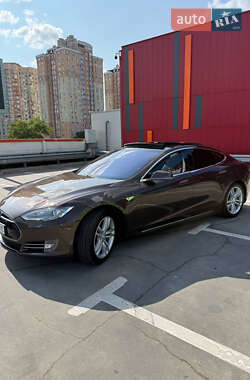 Tesla Model S  2014