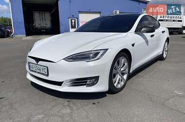 Tesla Model S 2017