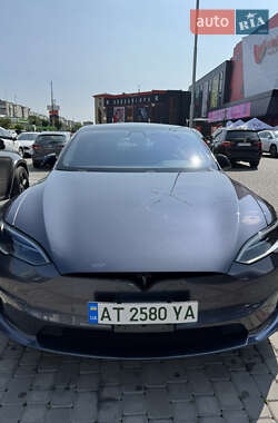 Tesla Model S  2022