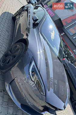 Tesla Model S  2022
