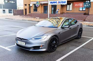 Tesla Model S  2019