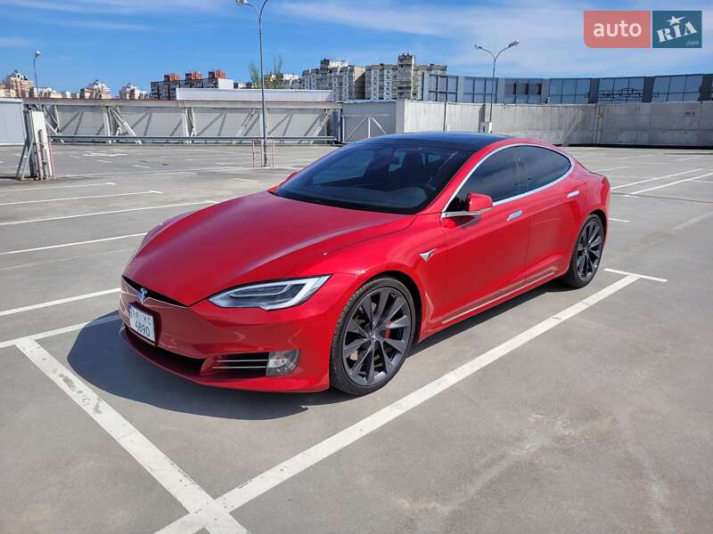 Tesla Model S 2018