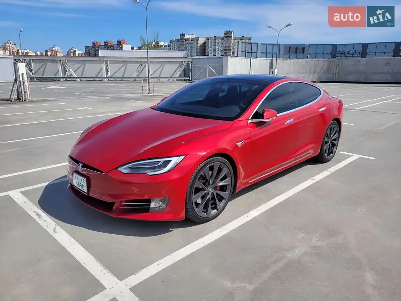 Tesla Model S 2018