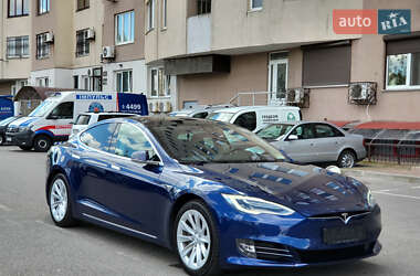 Tesla Model S  2018