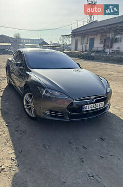 Tesla Model S  2015