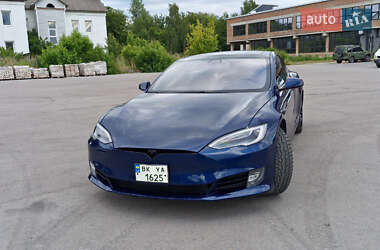 Tesla Model S  2016