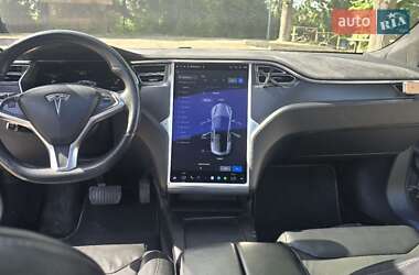 Ліфтбек Tesla Model S 2017 в Івано-Франківську
