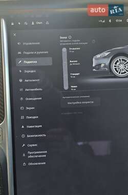Ліфтбек Tesla Model S 2017 в Івано-Франківську