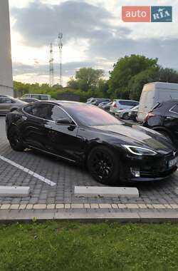 Tesla Model S 2017