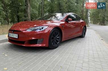 Tesla Model S 2016