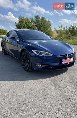 Tesla Model S 2016