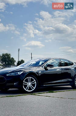 Tesla Model S  2015