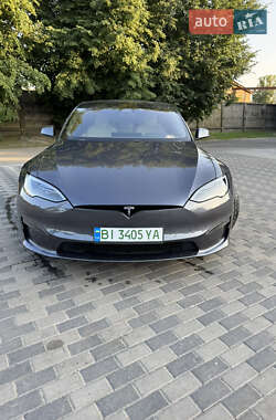 Tesla Model S  2021