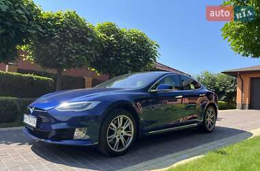Tesla Model S  2020