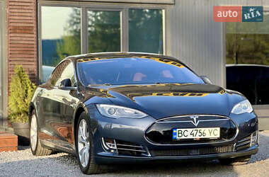 Tesla Model S  2015