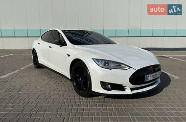 Tesla Model S  2015