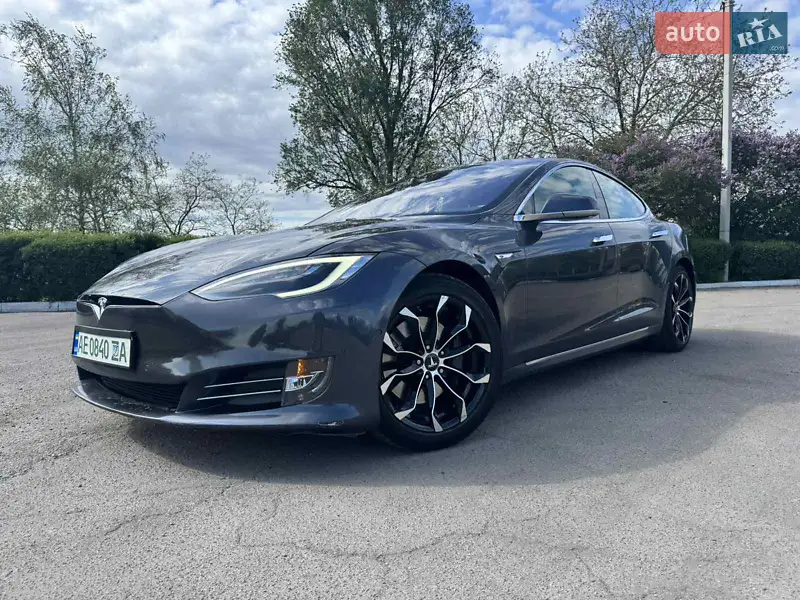 Tesla Model S 2016