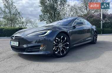 Tesla Model S  2016