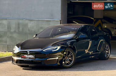 Tesla Model S  2021