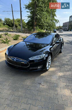 Tesla Model S  2015