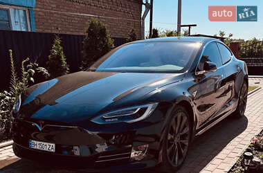 Tesla Model S  2019