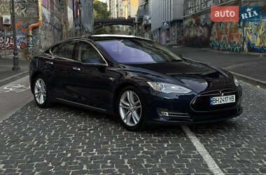 Tesla Model S  2013