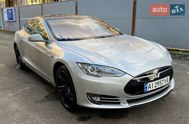 Tesla Model S 2013