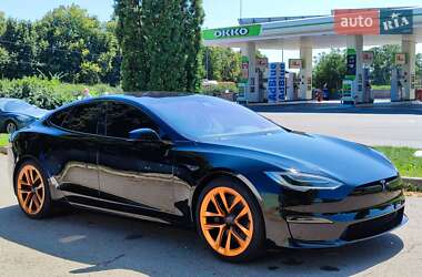 Tesla Model S  2021