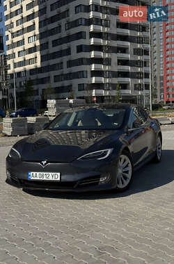 Tesla Model S 2016