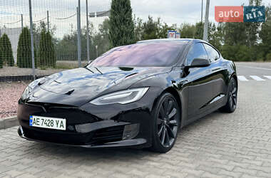 Tesla Model S  2019