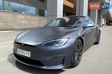 Tesla Model S  2022