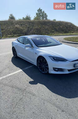 Tesla Model S  2018