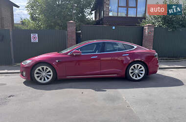 Tesla Model S 2016