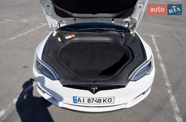 Лифтбек Tesla Model S 2015 в Ирпене