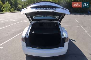 Лифтбек Tesla Model S 2015 в Ирпене