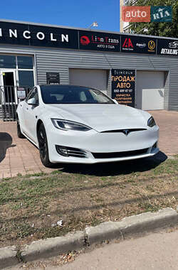 Tesla Model S  2018