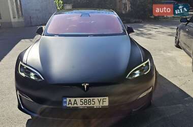 Tesla Model S  2021