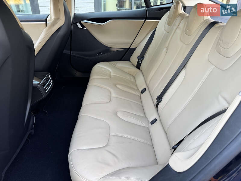 Лифтбек Tesla Model S 2014 в Одессе