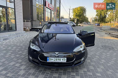 Tesla Model S 2014