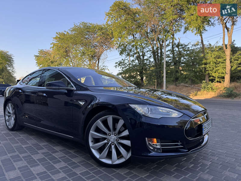 Лифтбек Tesla Model S 2014 в Одессе