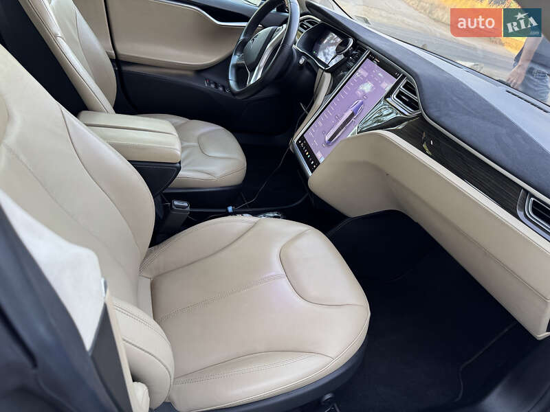 Лифтбек Tesla Model S 2014 в Одессе