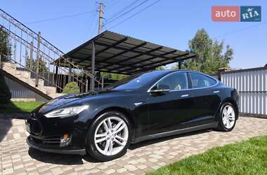 Tesla Model S  2015