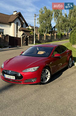 Tesla Model S 2015