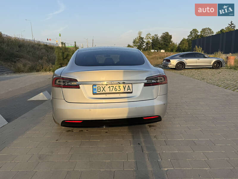 Лифтбек Tesla Model S 2017 в Хмельницком