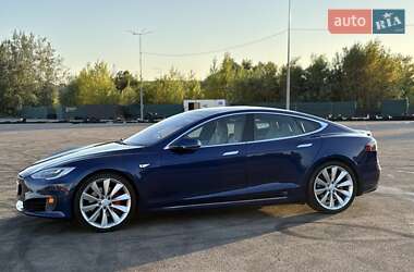 Лифтбек Tesla Model S 2016 в Киеве
